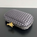 2025年7月7日入荷新作 Bottega Veneta Knot  717622  knot Logo  20x12x5.5 極品/正規品同様/人気/革/バッグ/AJ工場