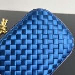 2025年7月7日入荷新作 Bottega Veneta Knot  717622  knot Logo  20x12x5.5 極品/正規品同様/人気/革/バッグ/AJ工場