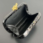 2025年7月7日入荷新作 Bottega Veneta Knot  717622 knot 20x12x5.5 極品/正規品同様/人気/革/バッグ/AJ工場