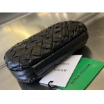 2025年7月7日入荷新作  Bottega Veneta Knot 717622   knotLogo  19x11.5x5   極品/正規品同様/人気/革/バッグ/AJ工場