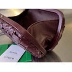 2025年7月7日入荷新作  Bottega Veneta Knot 717622  knotLogo  19x11.5x5   極品/正規品同様/人気/革/バッグ/AJ工場