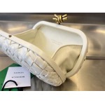 2025年7月7日入荷新作  Bottega Veneta Knot 717622  knotLogo  19x11.5x5   極品/正規品同様/人気/革/バッグ/AJ工場