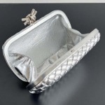 2025年7月7日入荷新作  Bottega Veneta Knot 717622  knotLogo  20x12x5.5   極品/正規品同様/人気/革/バッグ/AJ工場