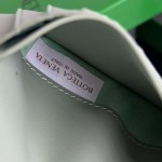 2025年7月7日入荷新作 Bottega Veneta  749940  10  14.5x9.5 極品/正規品同様/人気/革/バッグ/AJ工場