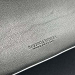 2025年7月7日入荷新作Bv  807068     SIZE:  8.2*  7.2* * 3 極品/正規品同様/人気/革/バッグ/AJ工場