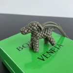 2025年7月7日入荷新作Bv小物 807068     SIZE:  8.2*  7.2* * 3 極品/正規品同様/人気/革/バッグ/AJ工場