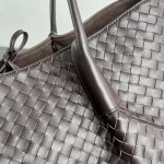 2025年7月7日入荷新作Bv  807068     SIZE:  8.2*  7.2* * 3極品/正規品同様/人気/革/バッグ/AJ工場