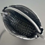 2025年7月7日入荷新作 Bottega Veneta 新作    805739     SIZE:23*11*8 極品/正規品同様/人気/革/バッグ/AJ工場