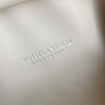 2025年7月7日入荷新作 Bottega Veneta 新作Lauren 1980    804038    SIZE:27x15x8 極品/正規品同様/人気/革/バッグ/AJ工場