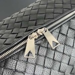 2025年7月7日入荷新作 Bottega Veneta新作 Traveller  806974     SIZE:44x33x9  極品/正規品同様/人気/革/バッグ/AJ工場