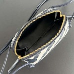 2025年7月7日入荷新作 Bottega Veneta新作  Concert  794258   SIZE:18.5*11.5*8.5   極品/正規品同様/人気/革/バッグ/AJ工場