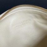 2025年7月8日入荷新作Bv2021Mini Jodie hobo ~Jodie651876  23x28x8  極品/正規品同様/人気/革/バッグ/AJ工場