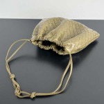 2025年7月8日入荷新作#Bottega Veneta     Dustbag 796728   32x23 極品/正規品同様/人気/革/バッグ/AJ工場