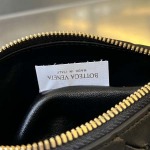 2025年7月8日入荷新作#Bottega Veneta  Wallace 776781     17x13.5x5.3   極品/正規品同様/人気/革/バッグ/AJ工場