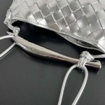 2025年7月9日入荷新作#Bottega Veneta  SARDINE  744267  20x12x2.5 極品/正規品同様/人気/革/バッグ/AJ工場