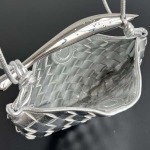 2025年7月9日入荷新作#Bottega Veneta  SARDINE  744267  20x12x2.5 極品/正規品同様/人気/革/バッグ/AJ工場