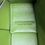 2025年7月9日入荷新作#Bottega Veneta  CASSETTE  Urban leather  size23x15極品/正規品同様/人気/革/バッグ/AJ工場