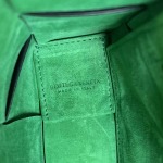 2025年7月9日入荷新作#Bottega Veneta  CASSETTE  Urban leather  size23x15極品/正規品同様/人気/革/バッグ/AJ工場