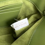 2025年7月9日入荷新作#Bottega Veneta  Baby Liberta  826147  Liberta Size24*15.5*5cm 極品/正規品同様/人気/革/バッグ/AJ工場