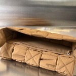 2025年7月9日入荷新作#Bottega Veneta#70529  Cassette  S38x24cm  極品/正規品同様/人気/革/バッグ/AJ工場