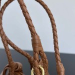 2025年7月9日入荷新作#Bottega Venetaintrecciato  mini #Bottega Veneta  knot   796569 Size21X17X16.5cm  極品/正規品同様/人気/革/バッグ/AJ工場