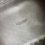 2025年7月9日入荷新作#Bottega Venetaintrecciato  796571   mini #Bottega Veneta  knot    Size30X26X20cm  極品/正規品同様/人気/革/バッグ/AJ工場