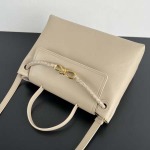 2025年7月9日入荷新作#Bottega Veneta Ciao Ciao 817231 Ciao Ciao Silky Calf. Ciao Ciao  34x26x15  極品/正規品同様/人気/革/バッグ/AJ工場