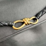 2025年7月9日入荷新作#Bottega Veneta Ciao Ciao 817231 Ciao Ciao Silky Calf. Ciao Ciao  34x26x15  極品/正規品同様/人気/革/バッグ/AJ工場