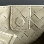 2025年7月9日入荷新作#Bottega Venetaintrecciato  835921   mini #Bottega Veneta  knot    Size29.5X18.5X17.5cm  極品/正規品同様/人気/革/バッグ/