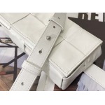 2025年7月9日入荷新作#Bottega Veneta   18.5x5x9特価/人気/革/バッグ/AJ工場