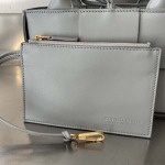 2025年7月9日入荷新作#Bottega Veneta   20x13x7特価/人気/革/バッグ/AJ工場