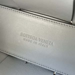 2025年7月9日入荷新作#Bottega Veneta   20x13x7特価/人気/革/バッグ/AJ工場