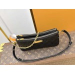 2025年7月10日入荷新作M83301 Liv pochetteMonogram Empreinte  24.5 x 13.5 x 6.5極品/正規品同様/人気/革/バッグルイヴィトン/CX工場