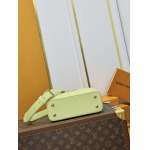 2025年7月10日入荷新作M24683 CAPUCINES    Capucines Taurillon 21 x 14x8極品/正規品同様/人気/革/バッグルイヴィトン/CX工場