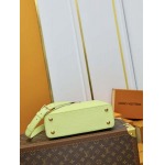 2025年7月10日入荷新作M24684 CAPUCINES BB   Capucines BBTaurillon 27 x 18x9極品/正規品同様/人気/革/バッグルイヴィトン/CX工場