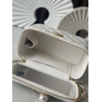 2025年7月17日入荷新作シャネル バッグ最高級品Chane1 24K ：66062 白色 Size:17cm恋人プレゼント/誕生日/母の日/母のひプレゼント/お祝い女性結婚祝い/KK工場