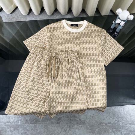 2025年7月28日入荷新作FENDI半袖 tシャツ高品質人...