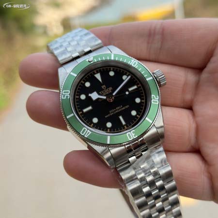 2025年8月4日入荷新作TUDOR腕時計極上の品質人気商品 /GTR工場