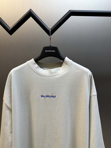 2025年8月6日入荷新作BALENCIAGA半袖 tシャツ原版復刻人気で【极品】/正規品と同じサイズ/DW工場S-XL