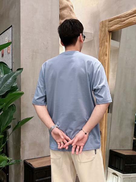 2025年8月20日入荷新作Prada半袖 tシャツ 高级品超厳選★入手困難/誕生日プレゼント