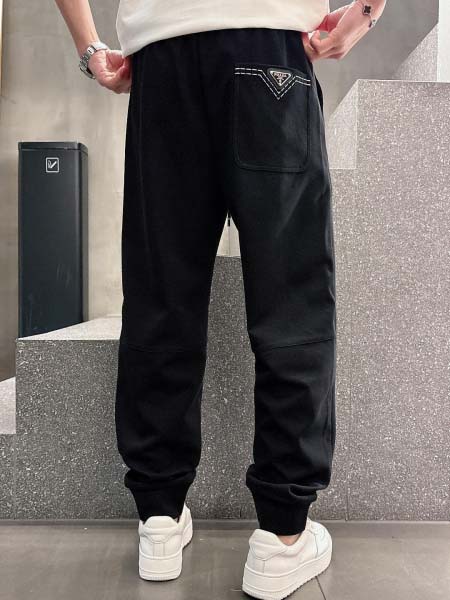 2025年8月20日入荷新作Pradaスウェットパンツ 高级品超厳選★入手困難/誕生日プレゼント