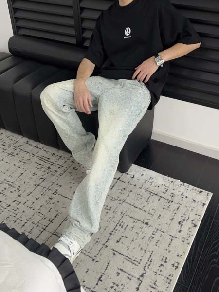 2025年8月2日入荷新作Louis Vuittonジーパン...