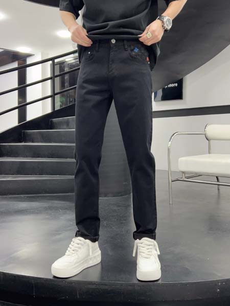 2025年8月2日入荷新作Louis Vuittonジーパン...