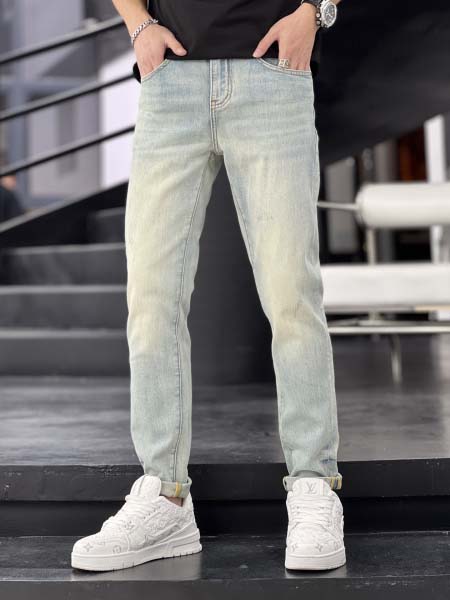 2025年8月2日入荷新作Louis Vuittonジーパン...