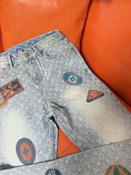 2025年8月2日入荷新作Louis Vuittonジーパン...