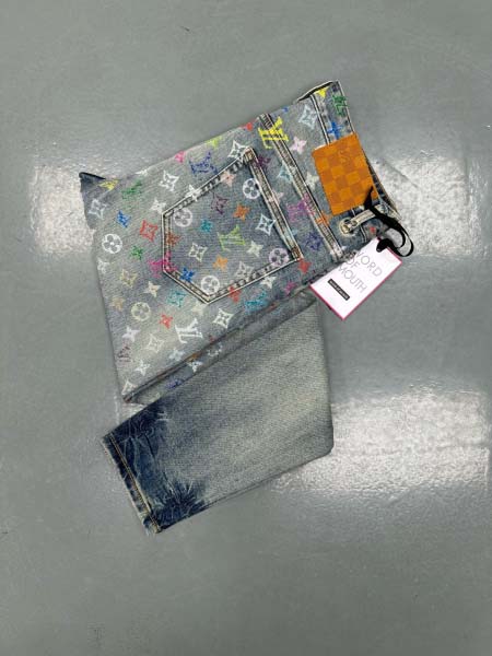 2025年8月2日入荷新作Louis Vuittonジーパン...