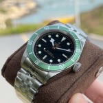 2025年8月4日入荷新作TUDOR腕時計極上の品質人気商品 /GTR工場