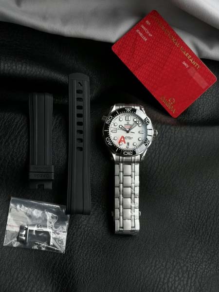 2025年8月4日入荷新作OMEGA腕時計極上の品質人気商品...