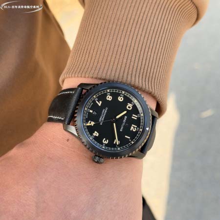 2025年8月5日入荷新作BREITLING腕時計極上の品質...