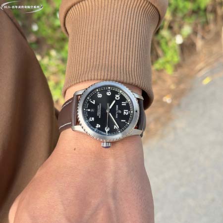 2025年8月5日入荷新作BREITLING腕時計極上の品質...